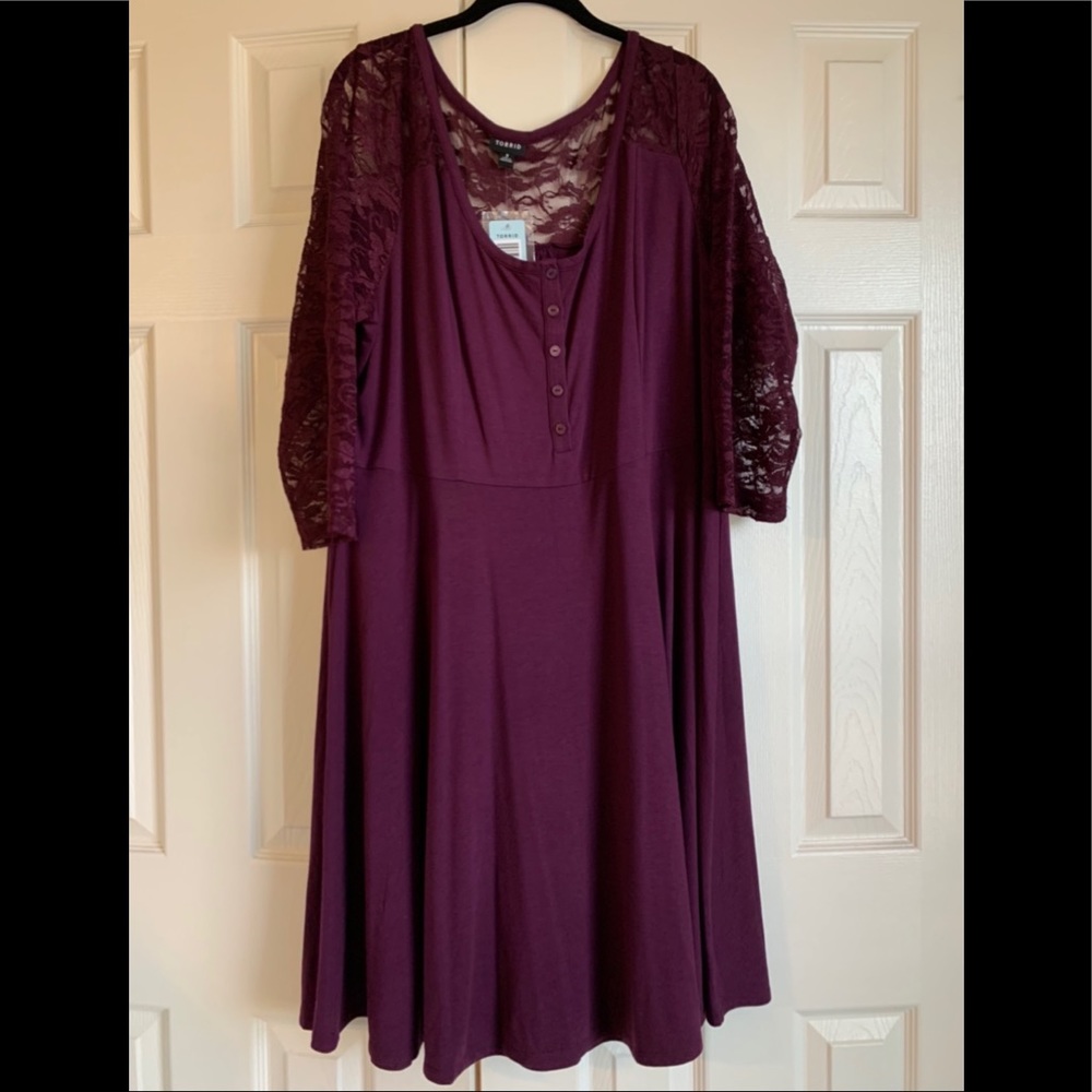 Burgundy Lace Sleeve Torrid Dress Sz 2 NWT